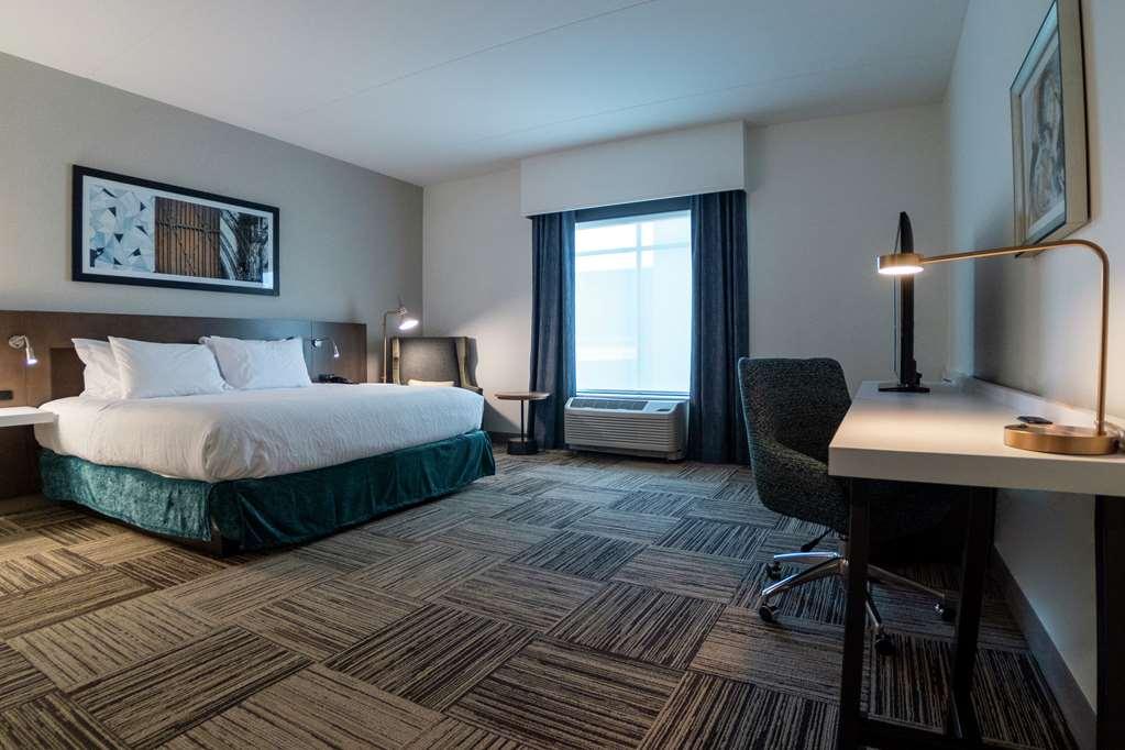 Hilton Garden Inn Спартанбърг Стая снимка